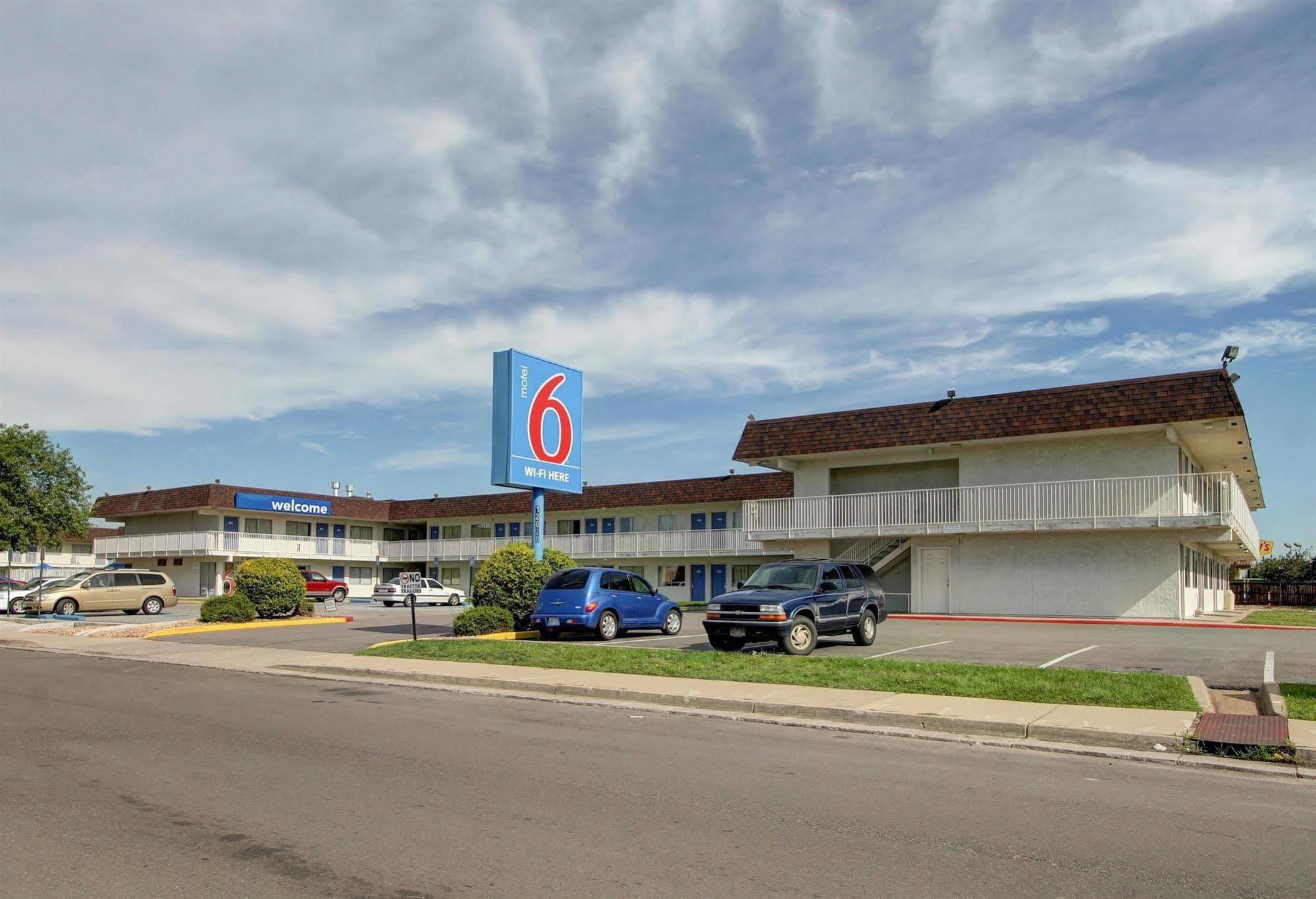 Motel 6-Denver, Co - Airport エクステリア 写真